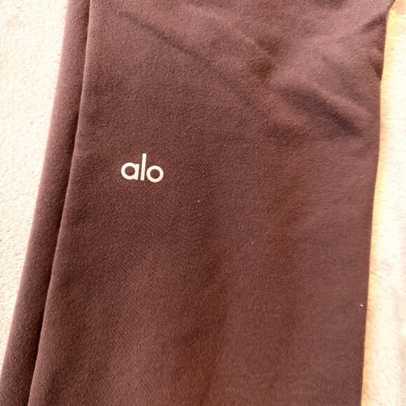 ALO Yoga Airbrush High-Waist 7/8 Flutter Leggings Raisin Purple Size Large - Picture 7 of 10